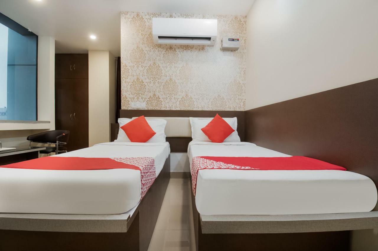 Oyo 45609 The Legend Inn Deluxe Danapur Exterior foto