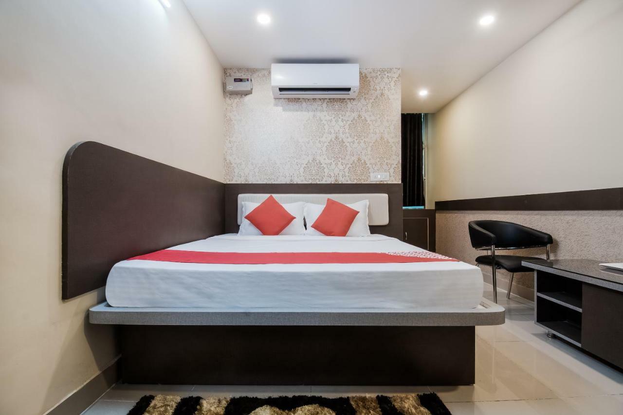 Oyo 45609 The Legend Inn Deluxe Danapur Exterior foto